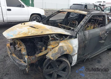 2013 Hyundai Veloster Turbo W/Blue z USA, uszkodzony, nr VIN KMHTC6AE5DU117407